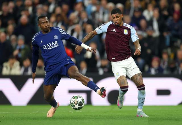 湖人赢球！詹姆斯关键时刻攻防一体！连得10分、绝杀抢断！