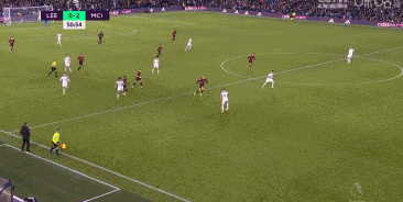 拜仁因球迷燃放烟火被罚，欧冠主场部分看台关闭