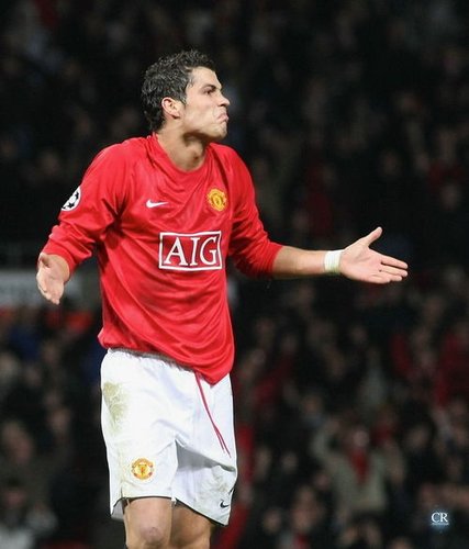 库珀·弗拉格进攻不稳定，投篮准度不足，体能和三分球需提升。