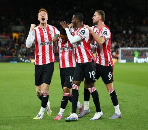 记者：穆西亚拉将在1月6日对阵萨尔茨堡红牛的热身赛复出