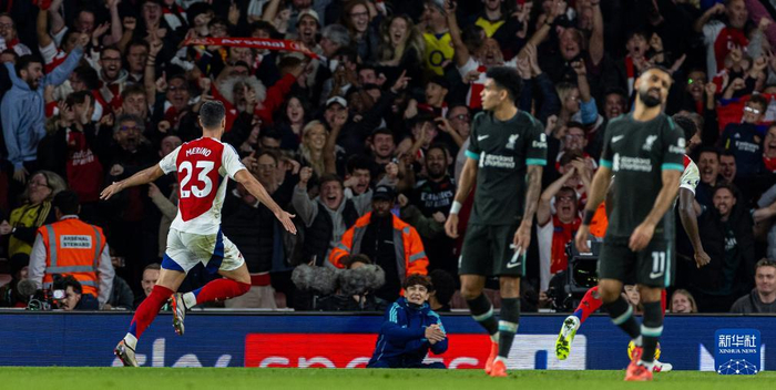 内维尔：顶级联赛中输球是正常现象，阿森纳不应因此慌乱